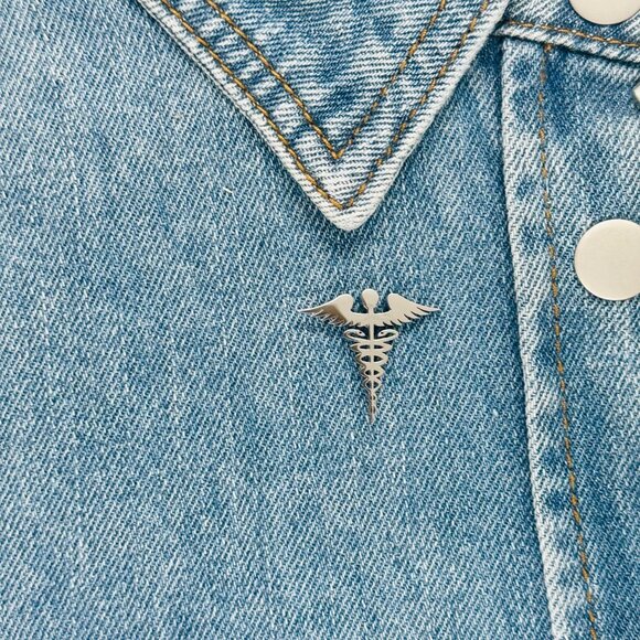 Pin Caduceus Medical Doctor Symbol Medicine Medical Broch Silver Stainless steel - Picture 1 of 5